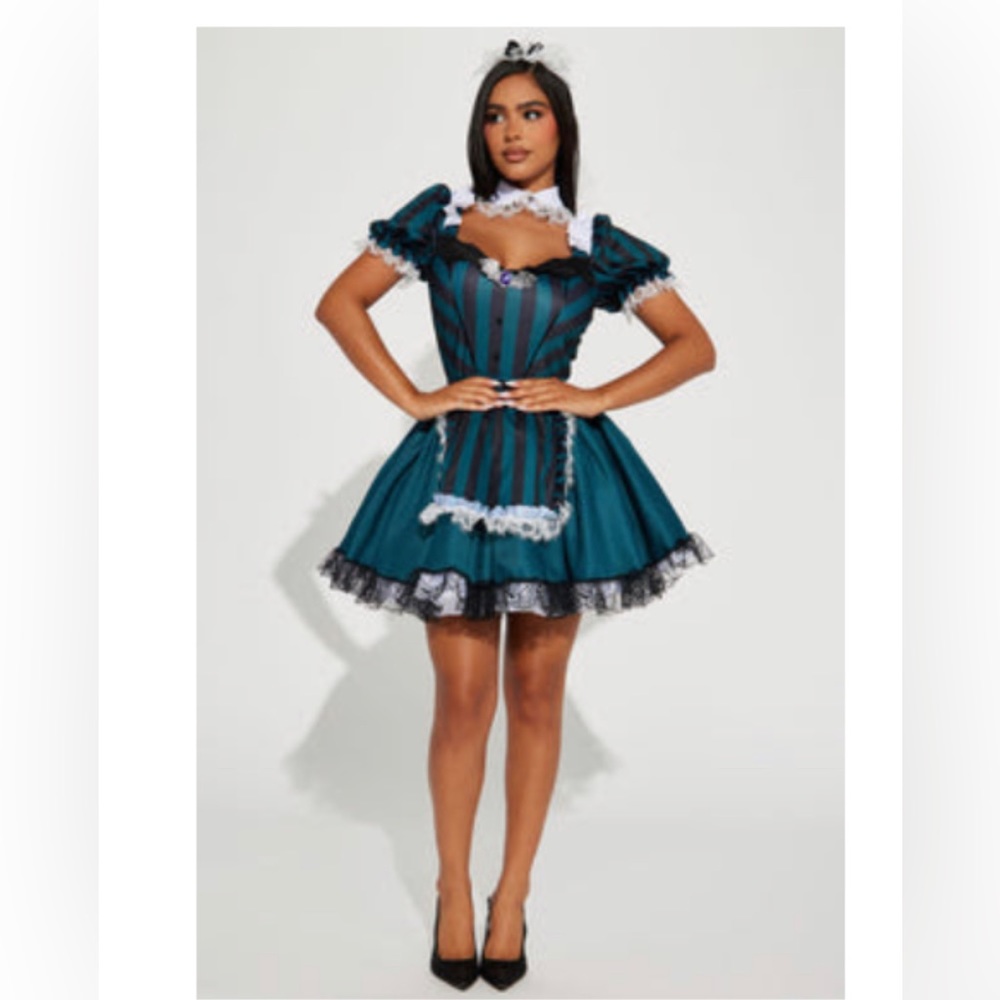 NWT Haunted Mansion Maid Halloween Costume